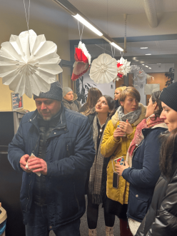 Reger Austausch der Teilnehmer bei Winterfest der inlingua Rostock